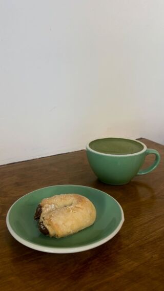 Green ceramic match cup