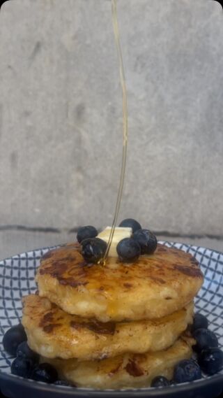 Pancakes with syrup